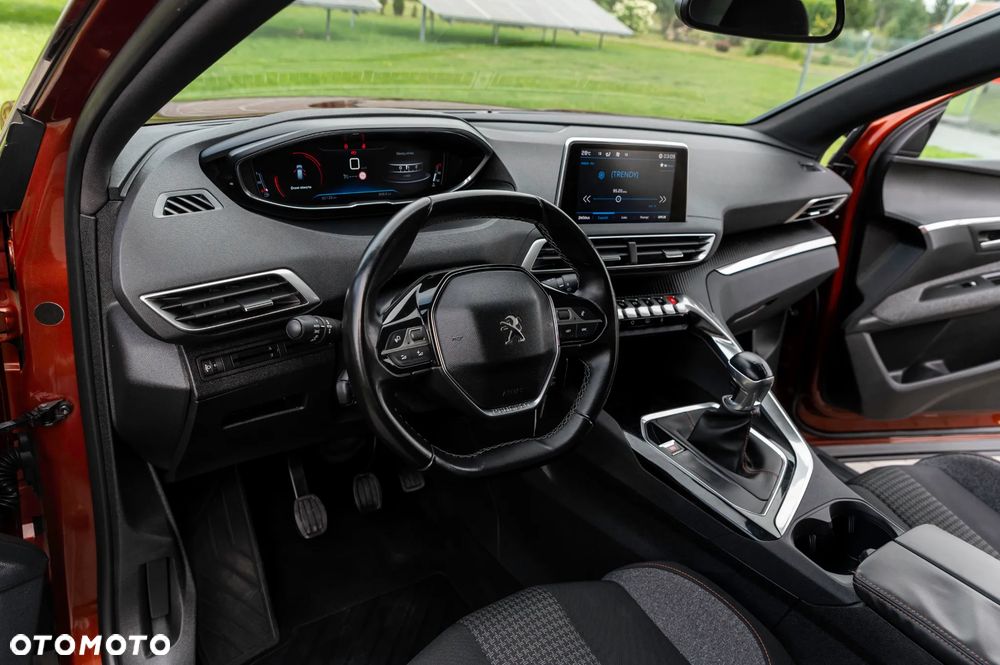 Peugeot 3008 1.2 PureTech Style - 32