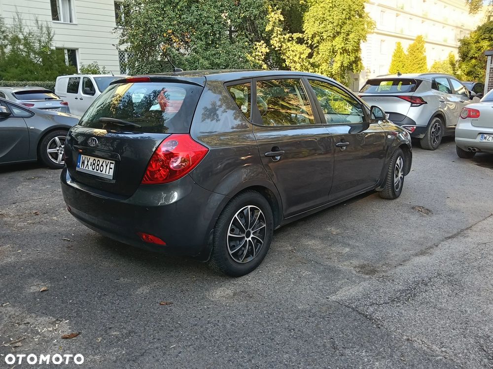 Kia Ceed 1.6 Comfort - 28
