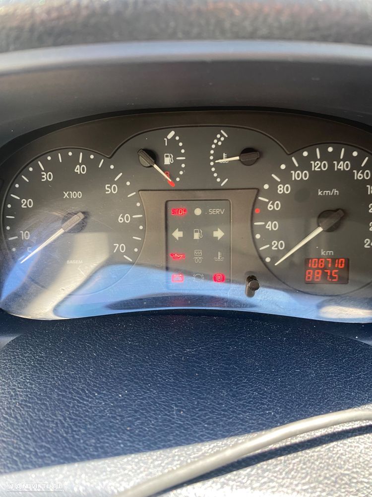 Renault Clio - 6