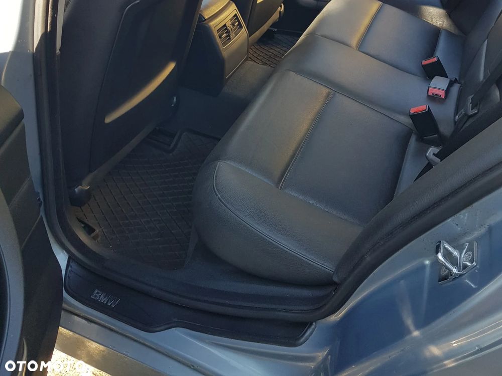 BMW Seria 3 320i - 21