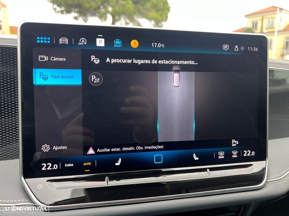 VW Passat Variant 2.0 TDi Business DSG - 26