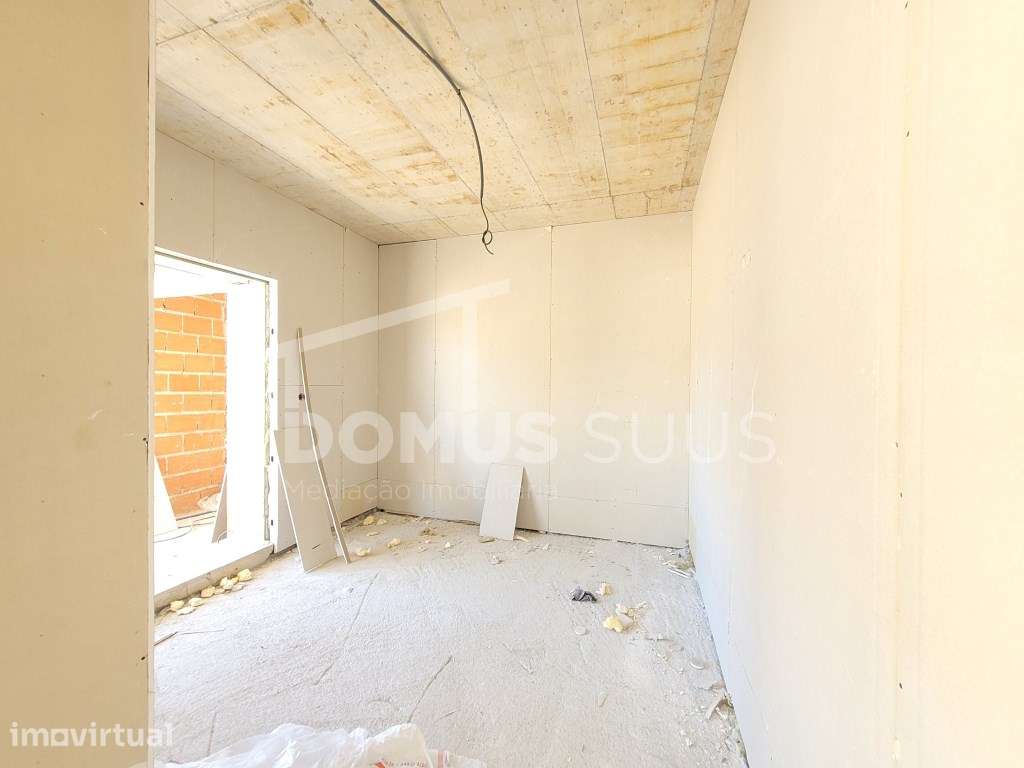 Apartamento novo a finalizar construção - Grande imagem: 2/8