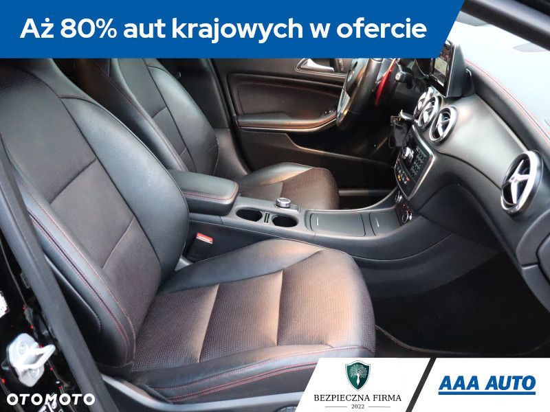 Mercedes-Benz GLA - 10