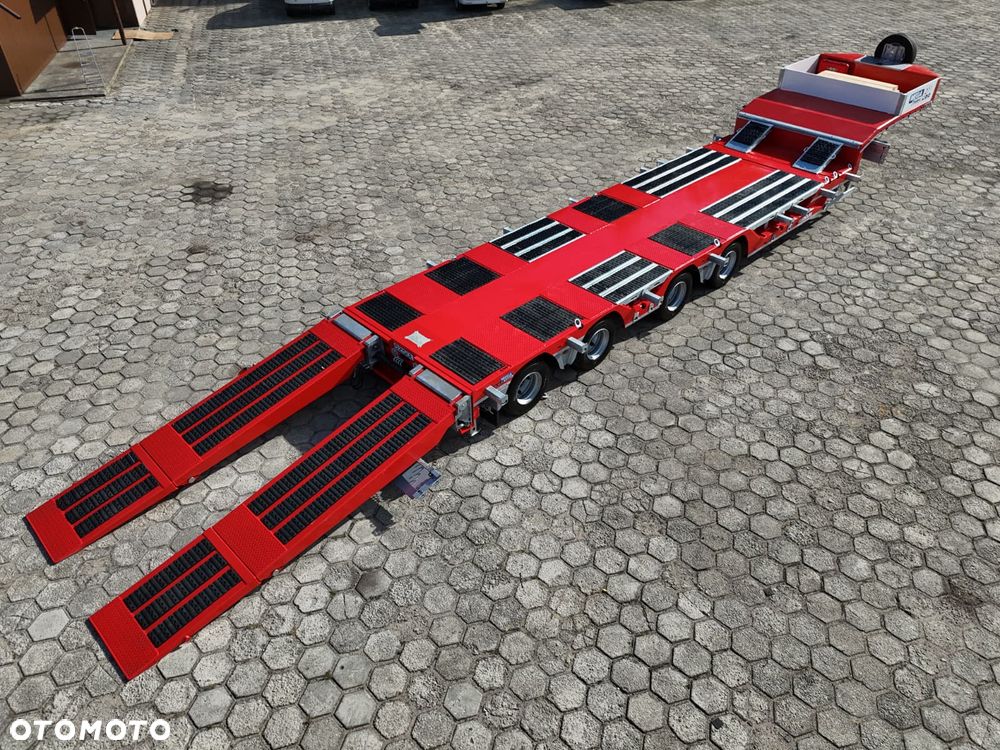 Inny 4 OSIOWA NISKOPODWOZIOWA z zagłębieniami na koła, rozciągana 5.000mm, długie najazdy 70T DMC - 20