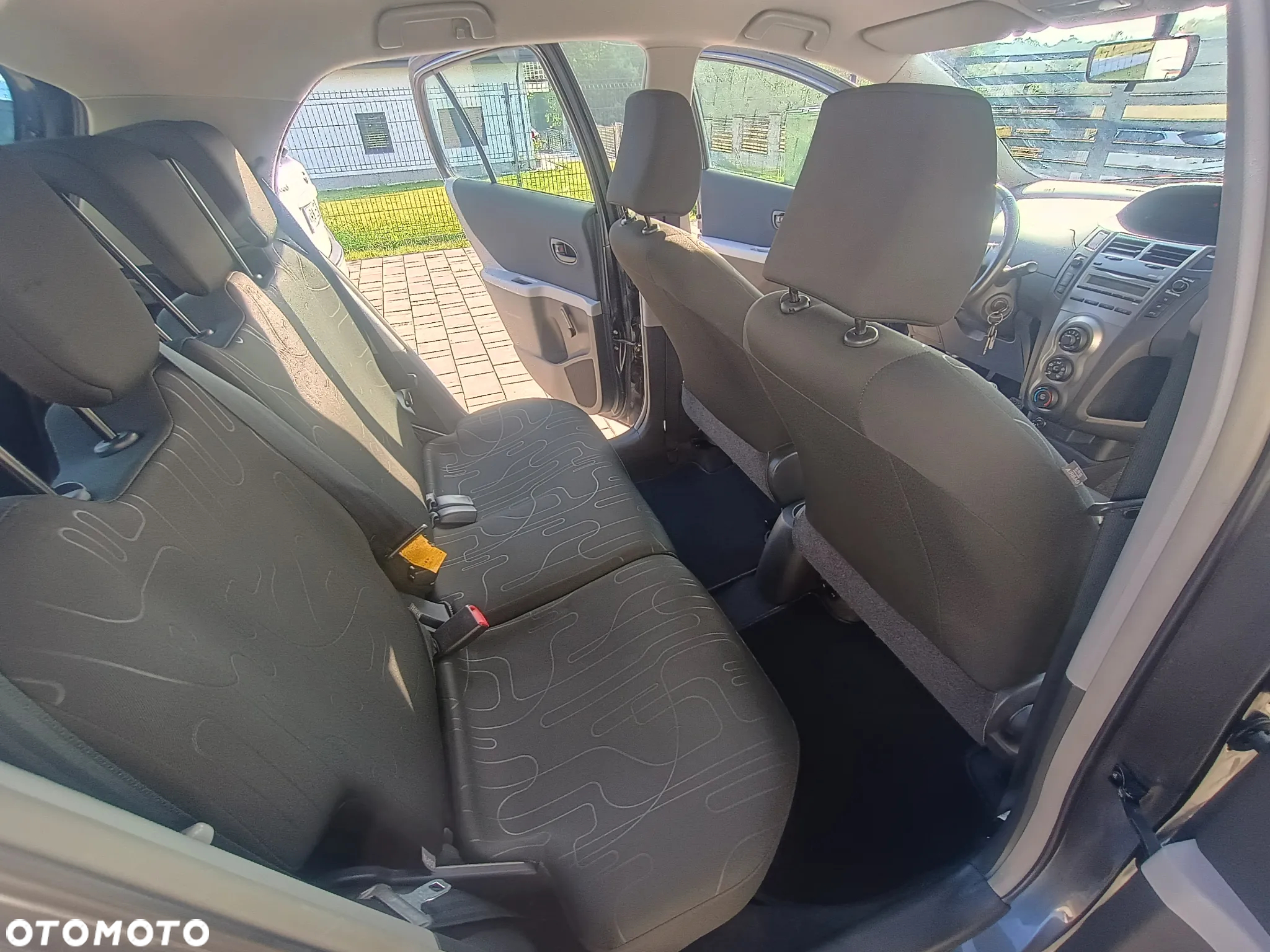 Toyota Yaris 1.33 VVT-i Cool - 21