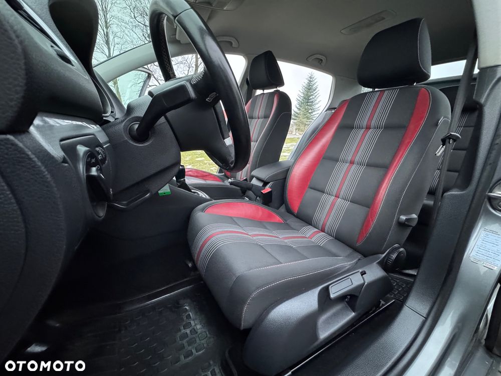 Volkswagen Golf - 14