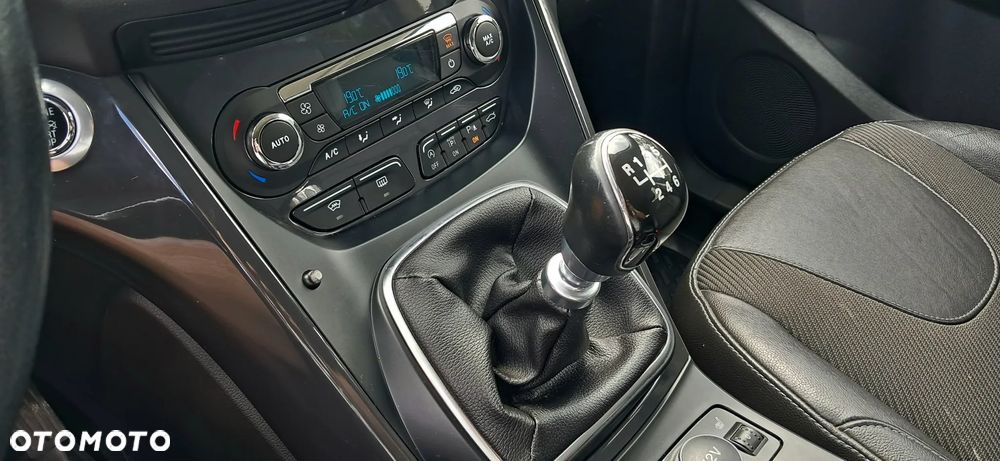 Ford Kuga 2.0 TDCi 4x4 Titanium - 21