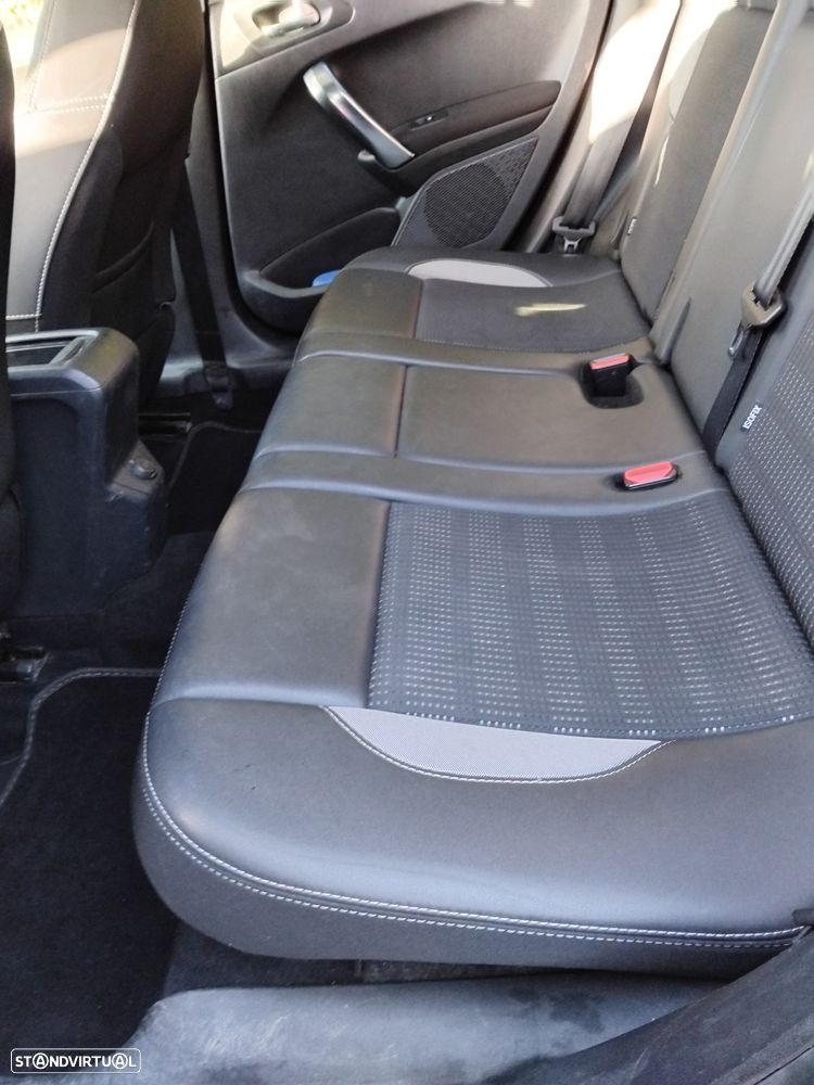 Peugeot 2008 1.6 BlueHDi Allure - 10