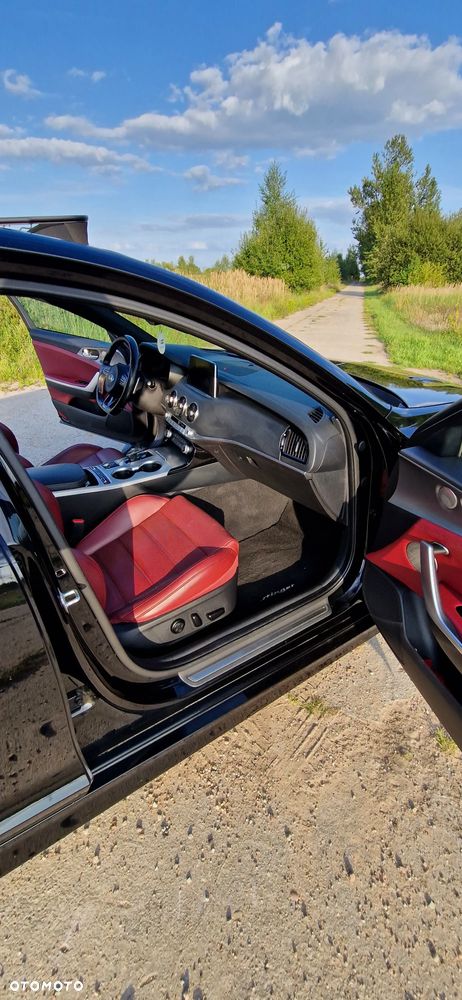 Kia Stinger 3.3 T-GDI V6 GT AWD - 20