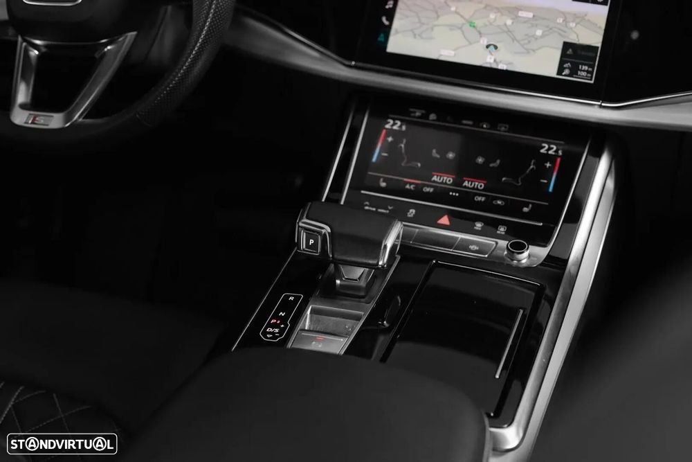 Audi Q7 55 TFSIe quattro S line Tiptronic - 36