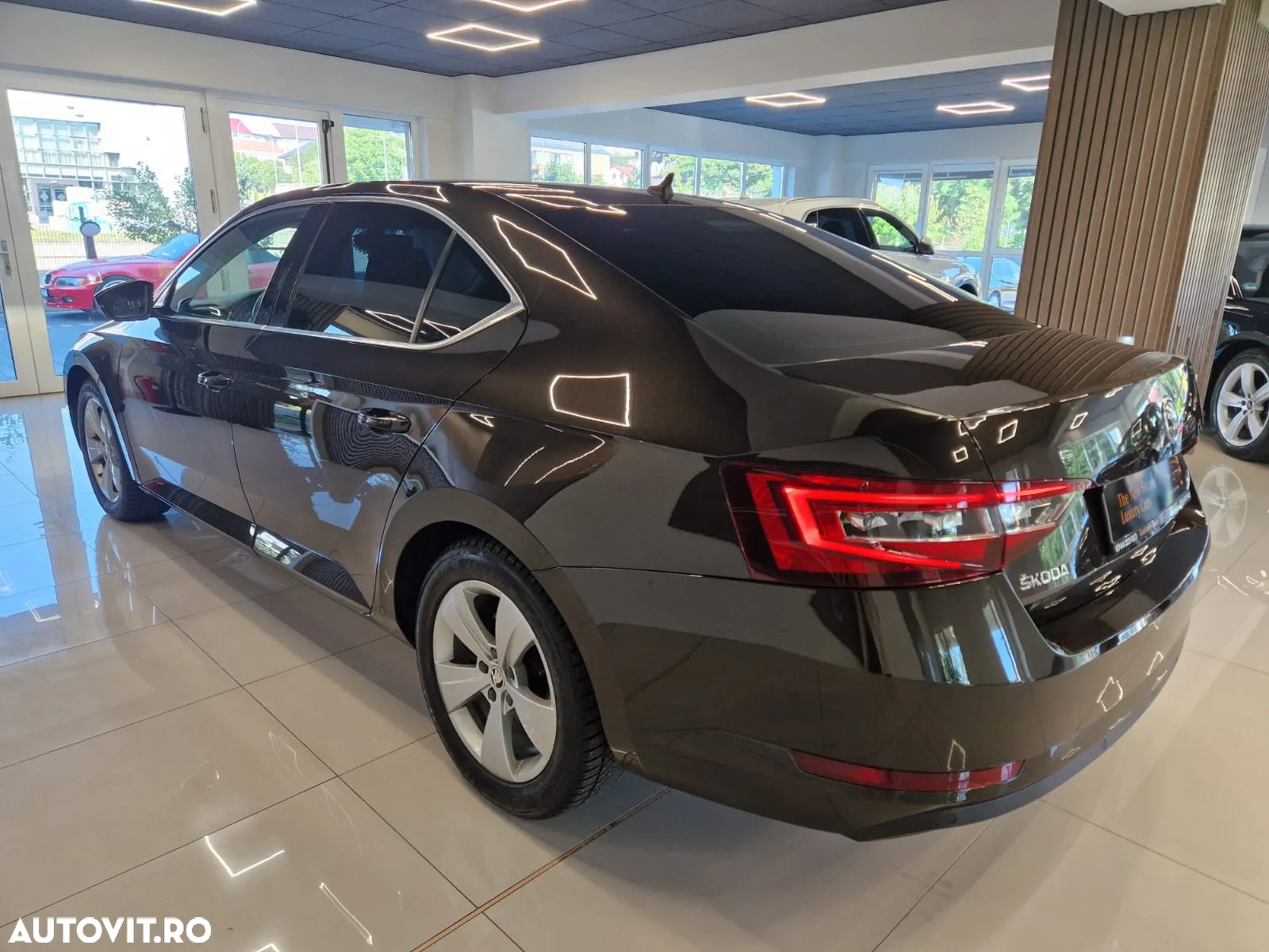 Skoda Superb 2.0 TDI DSG Style - 10