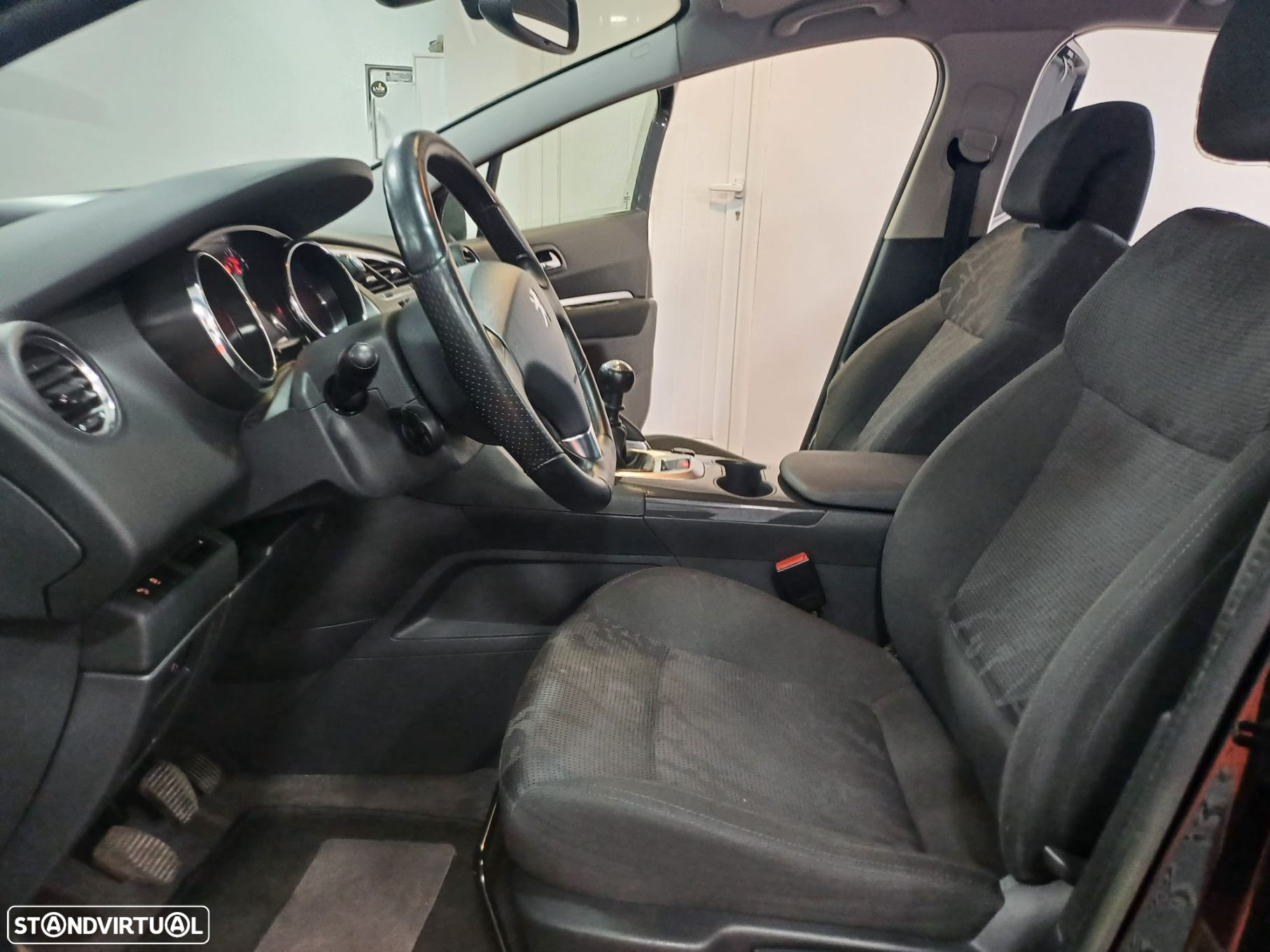 Peugeot 3008 1.6 HDi Allure - 9