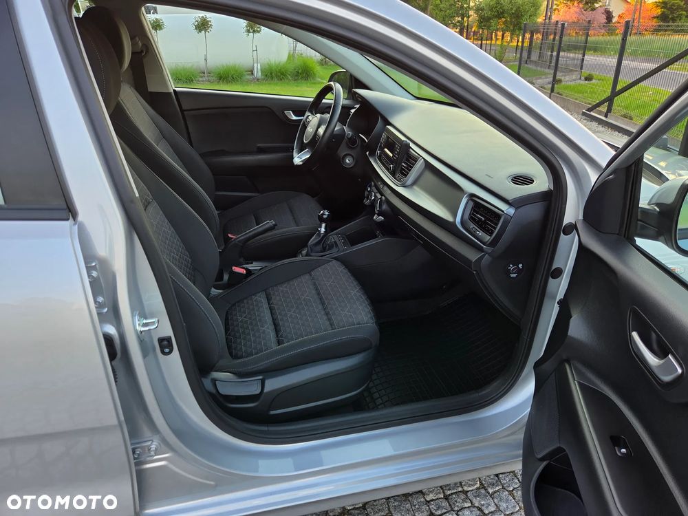 Kia Rio 1.2 M - 13