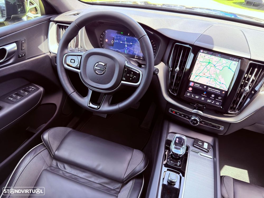 Volvo XC 60 2.0 T6 PHEV Black Edition AWD - 26