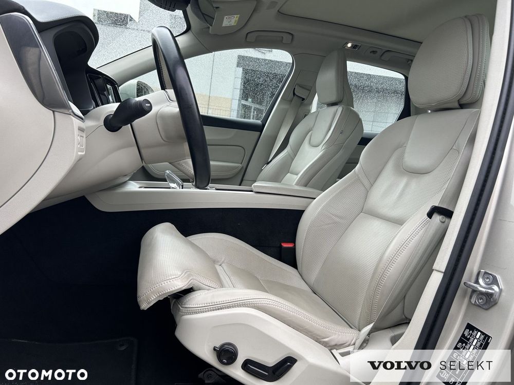 Volvo XC 60 - 11