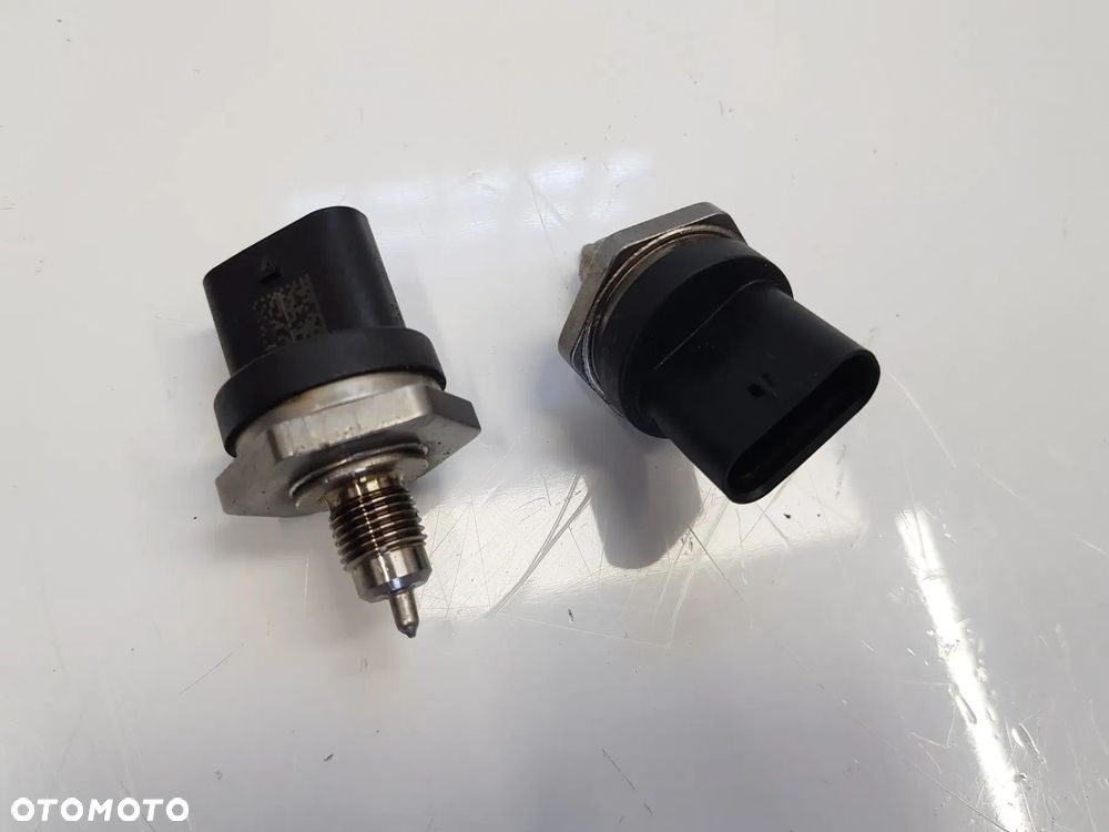 Czujnik ciśnienia paliwa Mercedes 4.0 V8 BiTurbo C63 AMG M177980 W176 W172 W204 W246 W177 W190 X290 W205 S205 W222 W213 - 1