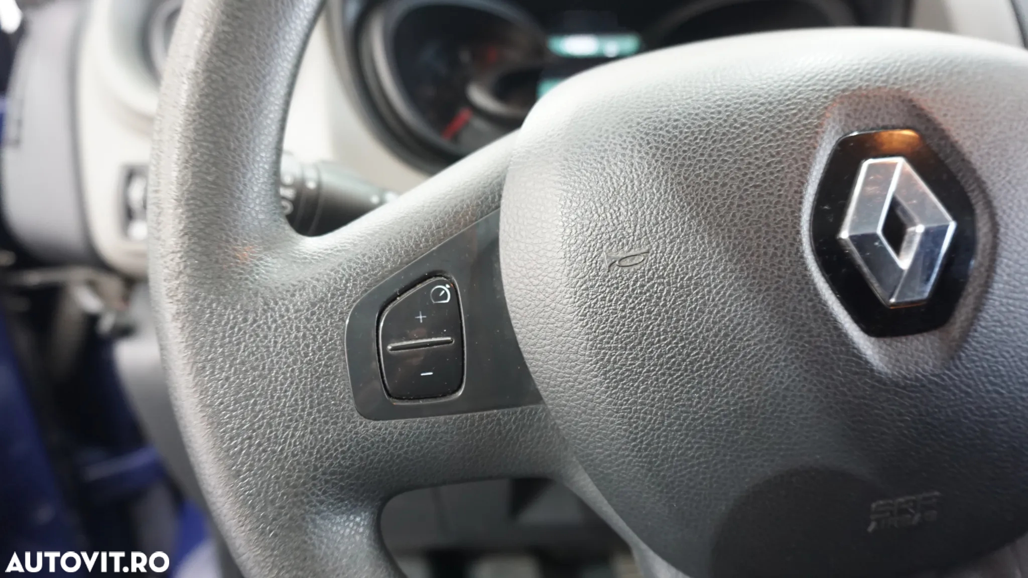 Renault Trafic - 11