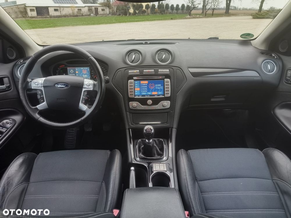 Ford Mondeo 2.5 Titanium - 13