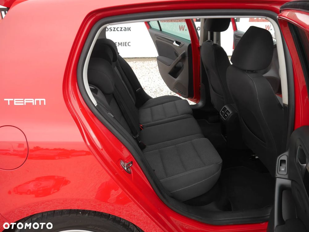 Volkswagen Golf 1.6 TDI DPF BlueMotion Technology Team - 18