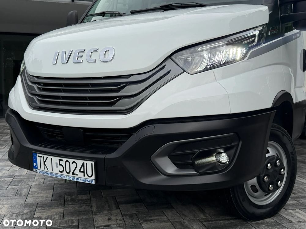 Iveco 35/50c180 Kontener 4.9m + Winda 750kg / Najbogatsze wyposażenie / Poduszki AIRPRO / Automatyczna skrzynia / Ledy / Nowe opony / Zarejestrowany FV23% - 39