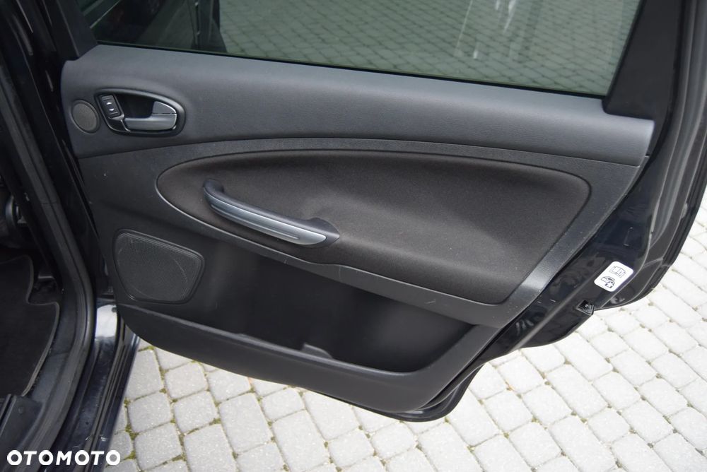 Ford S-Max 2.0 TDCi DPF Ambiente - 21