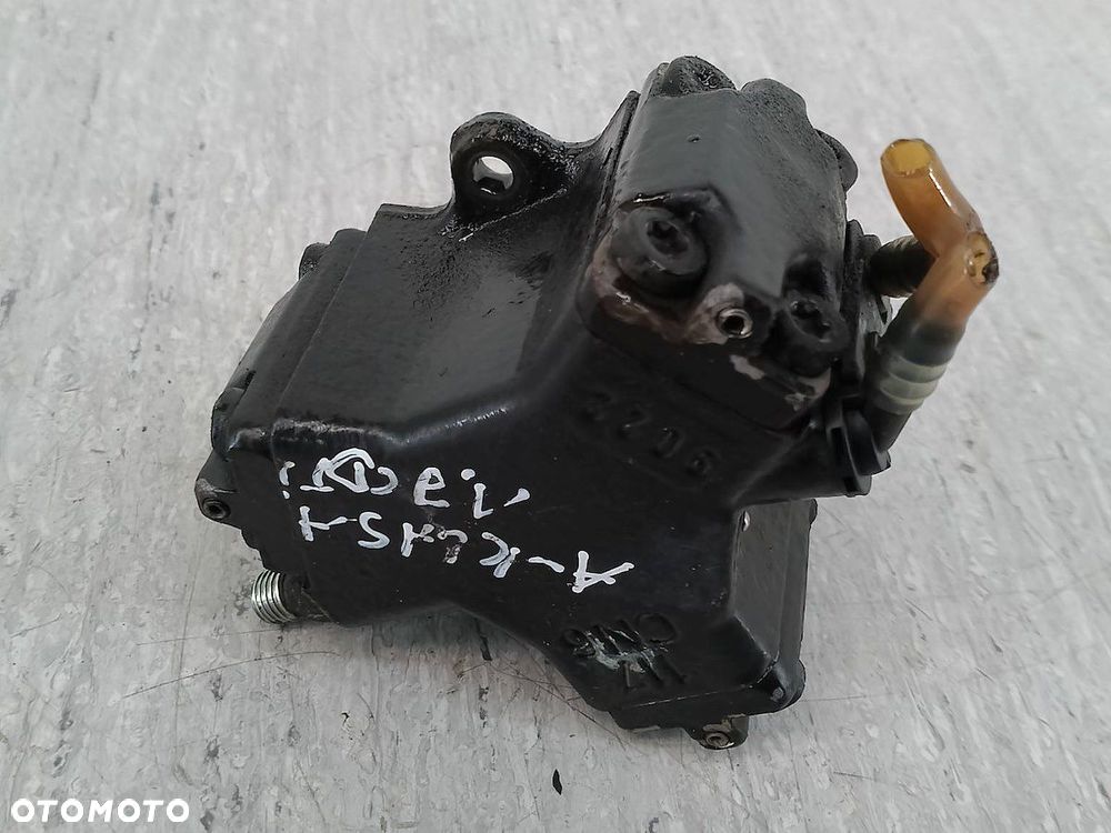 POMPA WTRYSKOWA MERCEDES-BENZ KLASA A W168 A6680700301  0445010015 1.7 CDTI - 2