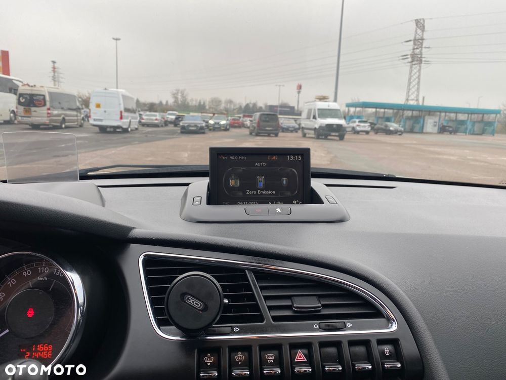 Peugeot 3008 2.0 HDi HYbrid4 - 24