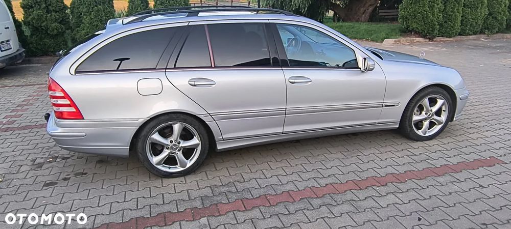 Mercedes-Benz Klasa C 200 T Kompressor Automatik Avantgarde - 12