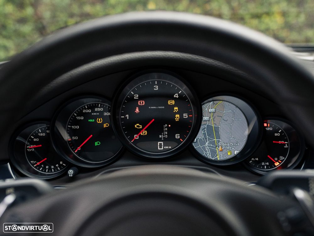 Porsche Panamera Standard - 33
