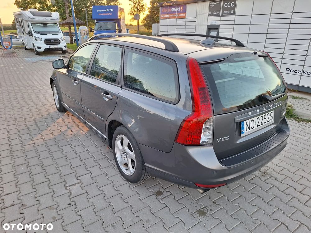 Volvo V50 D3 Momentum - 9