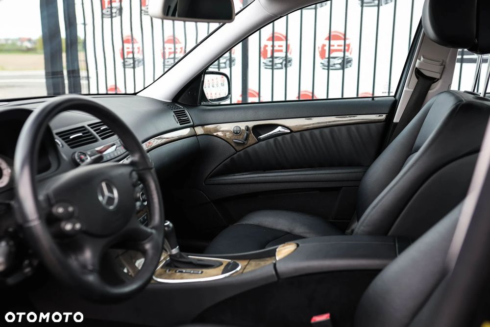 Mercedes-Benz Klasa E 350 4-Matic Avantgarde - 21