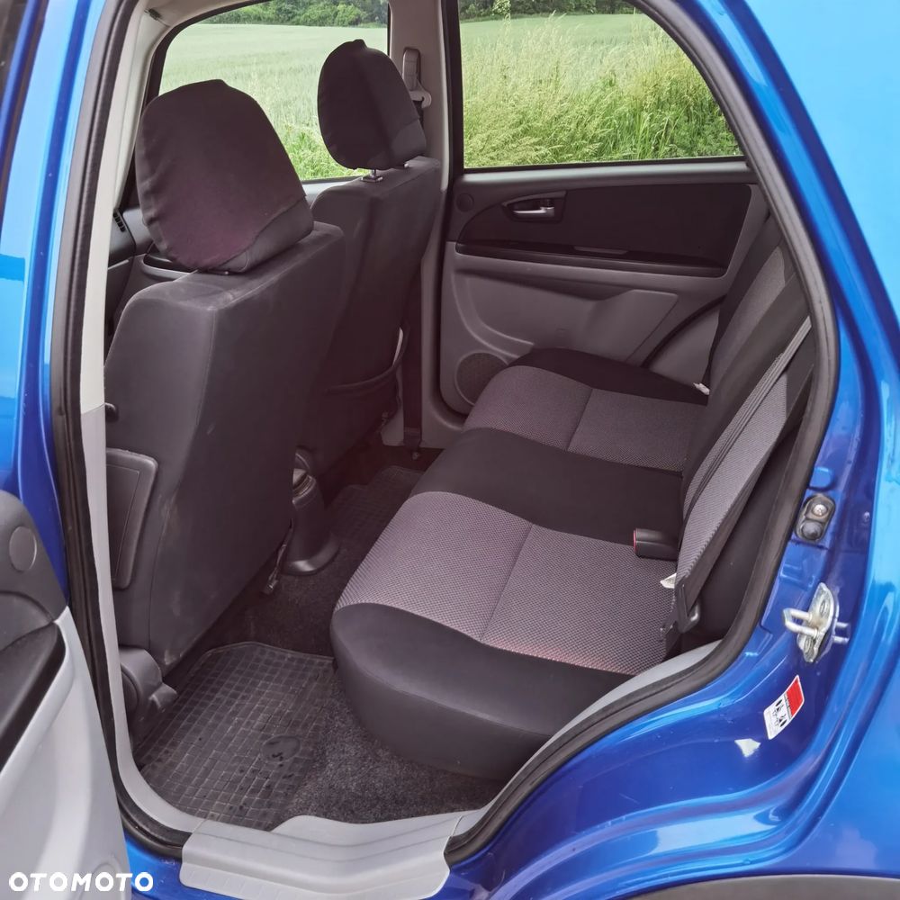 Suzuki SX4 1.6 GLX / Comfort - 9