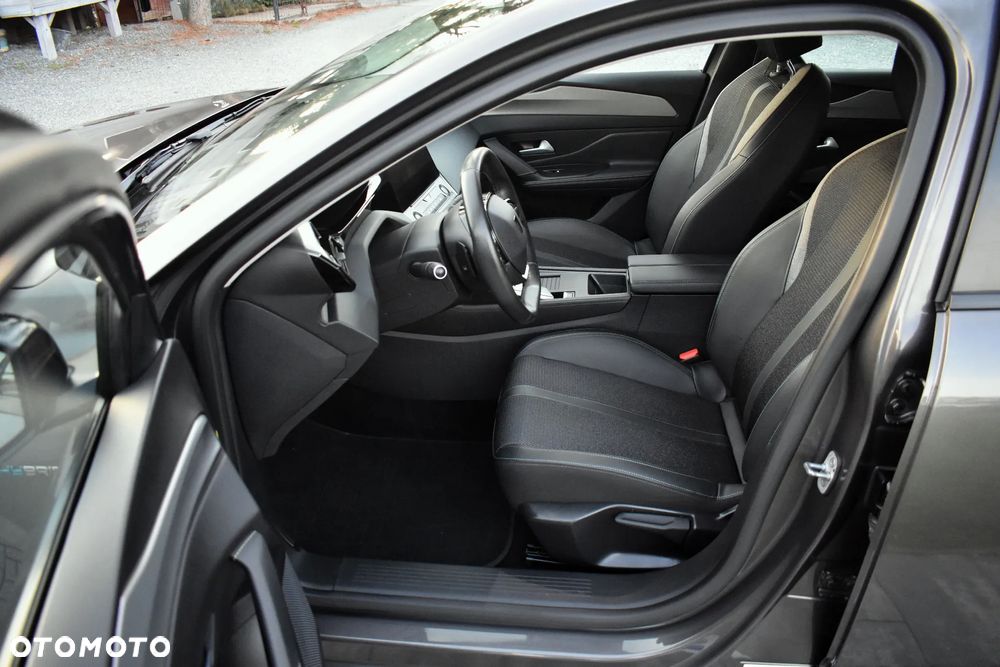 Peugeot 308 180 e-EAT8 GT - 20