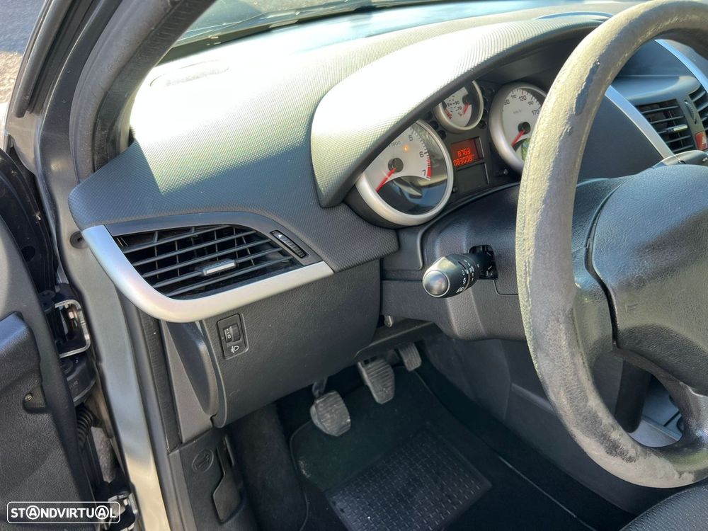 Peugeot 207 1.4 16V Active - 23