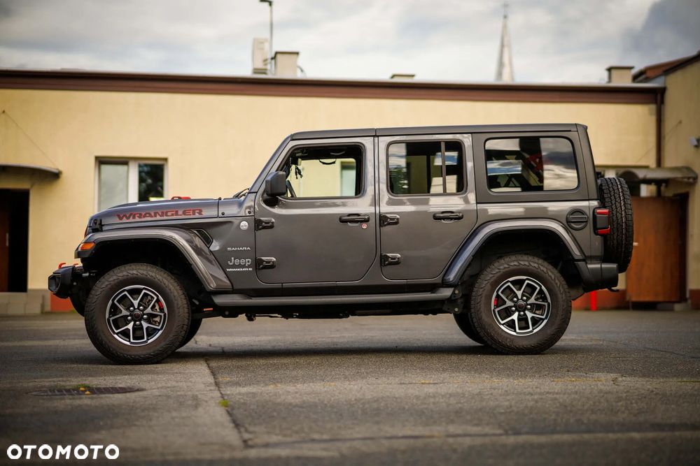 Jeep Wrangler Unlimited GME 2.0 Turbo Sahara - 2