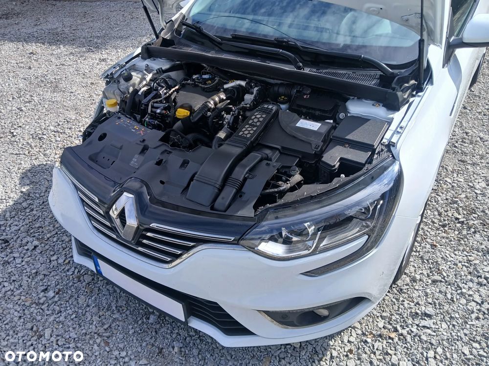 Renault Megane 1.5 Blue dCi Intens - 9