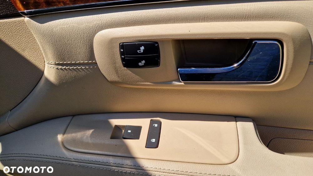 Cadillac SRX 3.6 V6 Elegance Plus AWD - 22