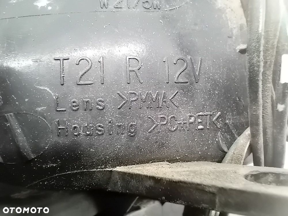 LAMPA TYLNA PRAWA TOYOTA RAV4 I ( 94-00 ) T21R - 8