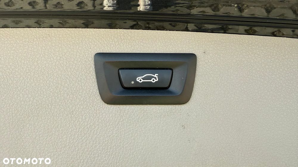 BMW Seria 3 320d Touring xDrive Luxury Line - 17