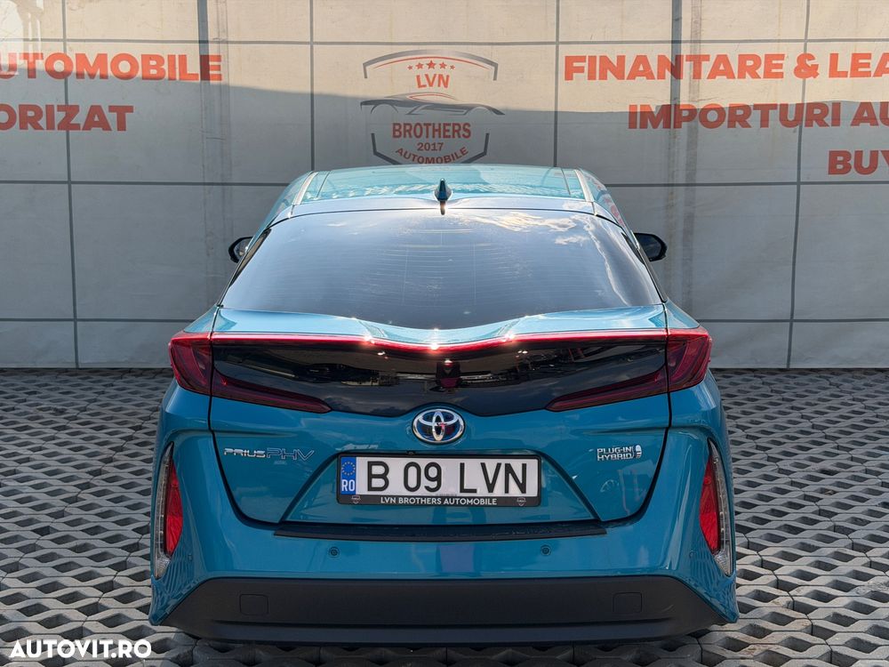 Toyota Prius - 17