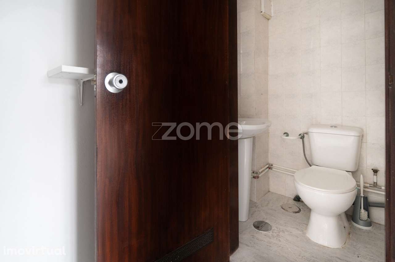 Arrendo loja em Benfica - Grande imagem: 3/6