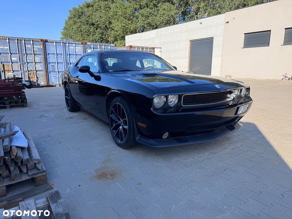 Dodge Challenger - 4