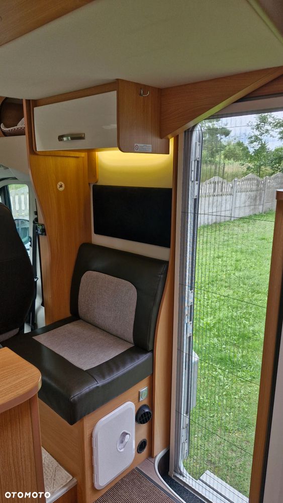 Peugeot Boxer kamper knaus - 20