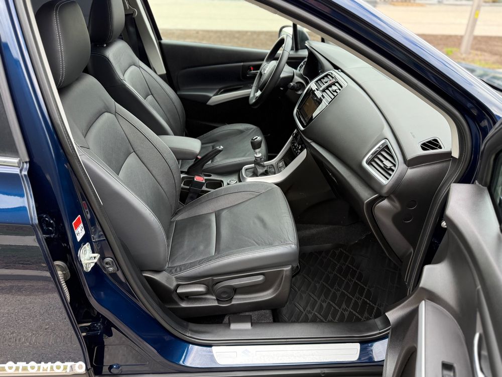 Suzuki SX4 S-Cross 1.4 T Premium 4WD - 22
