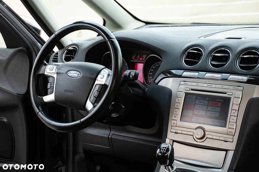 Ford Galaxy 2.0 TDCi Ghia - 39