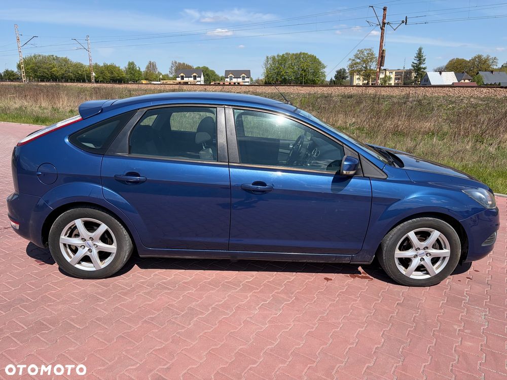 Ford Focus 1.6 16V Sport - 8