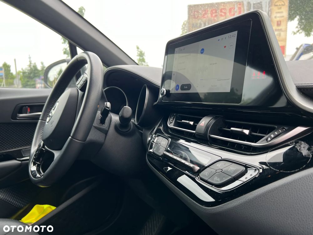 Toyota C-HR ver-1-8-hybrid-executive - 27