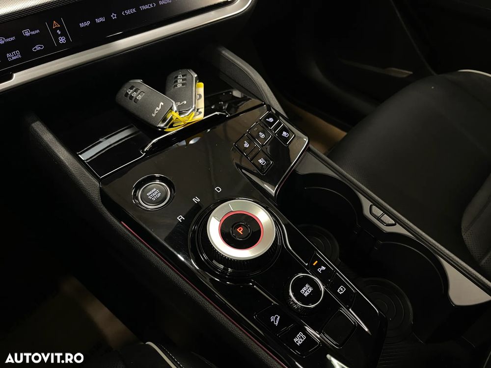 Kia Sportage 1.6 T-GDI HEV 6AT 4x2 GT Line - 30