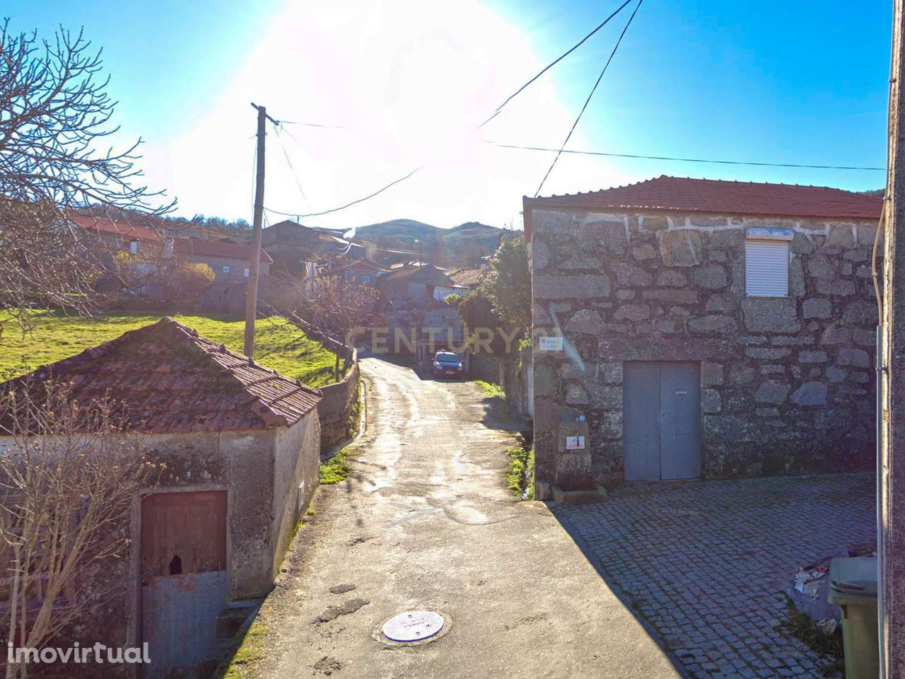Casa Rústica em Pedra com quintal e arvores de fruta – Felgueiras, Re - Grande imagem: 4/15