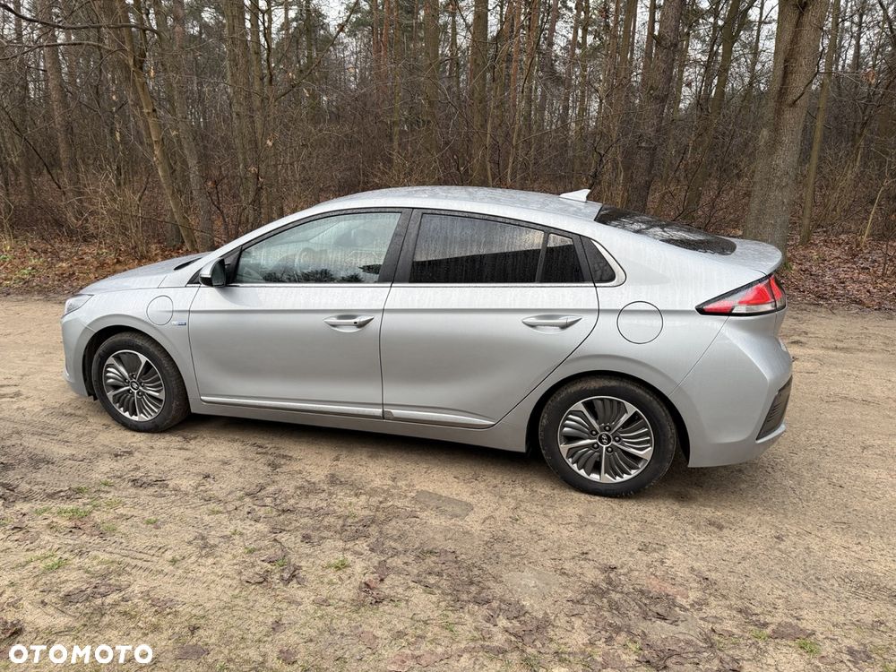 Hyundai IONIQ 1.6 GDI Premium - 3